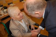 wreczenie Krzyza Wolnosci i Solidarnosci przez wojewode florka w 25 rocznice 4 czerwca